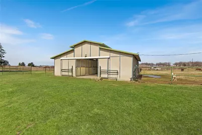 9213 Wilson Road, Pilot Point, TX 76258 - Photo 35