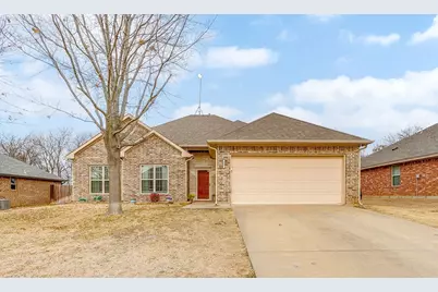 707 Brandt Street, Grandview, TX 76050 - Photo 1