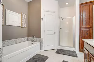 707 Brandt St, Grandview, TX 76050 - Photo 25