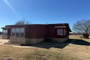 994 Co Rd 3925, Wolfe City, TX 75496 - Photo 21