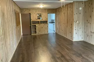 406 N 6th St, Ballinger, TX 76821 - Photo 3