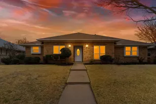 1915 Chesham Dr, Carrollton, TX 75007 - Photo 3