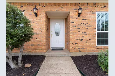 1915 Chesham Drive, Carrollton, TX 75007 - Photo 3