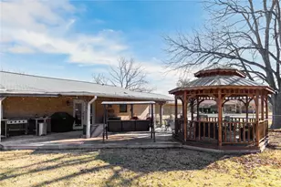 108 S Harkey St, San Saba, TX 76877 - Photo 17