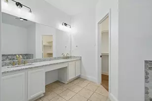 924 Charleston Ln, Savannah, TX 76227 - Photo 19