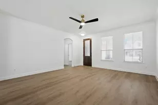 924 Charleston Ln, Savannah, TX 76227 - Photo 7