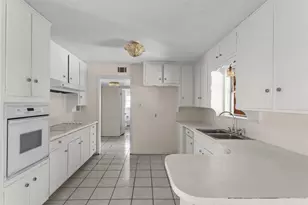 7204 Marilyn Ln, North Richland Hills, TX 76180 - Photo 5