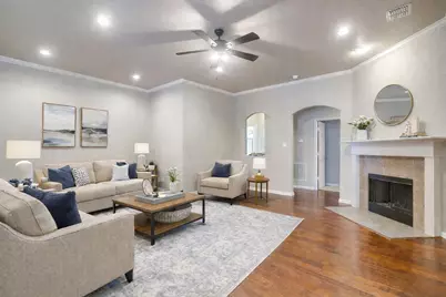 912 Robbins Way, Saginaw, TX 76179 - Photo 5