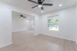 2210 Gaylord Dr, Dallas, TX 75227 - Photo 13