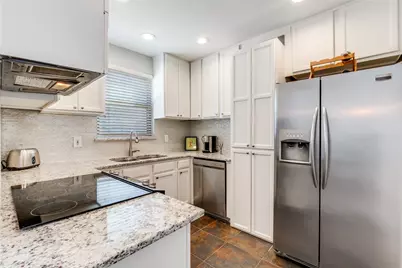 4126 Avondale Avenue #D, Dallas, TX 75219 - Photo 9