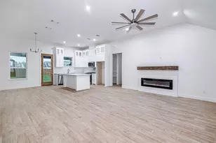 204 High Rdg Ct, Godley, TX 76044 - Photo 5