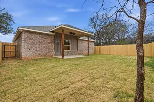 3611 Broken Bow Dr, Granbury, TX 76048 - Photo 37