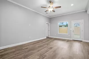 3611 Broken Bow Dr, Granbury, TX 76048 - Photo 7