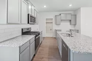 9825 Amalgam St, Aubrey, TX 76227 - Photo 21