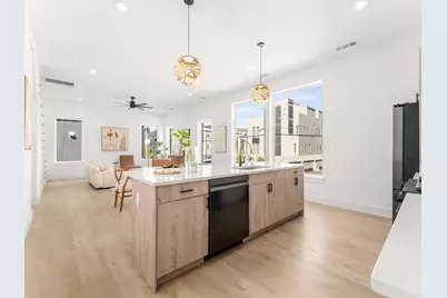 2015 N Prairie Avenue #202, Dallas, TX 75204 - Photo 5