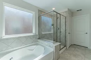 2758 Henson Ln, Garland, TX 75040 - Photo 13