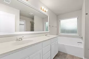 145 Wilson Cliff Dr, White Settlement, TX 76108 - Photo 17