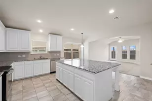 145 Wilson Cliff Dr, White Settlement, TX 76108 - Photo 11