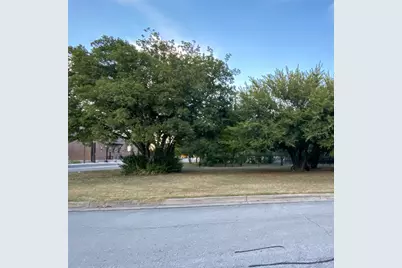 225 S Wilson Street, Burleson, TX 76028 - Photo 7