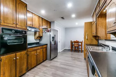 1904 Windlea Drive, Euless, TX 76040 - Photo 9