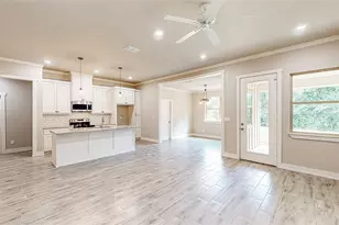 213 S Loveless St, Bullard, TX 75757 - Photo 9