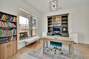 520 Bonnards Peak Rd, Burleson, TX 76028 - Photo 9