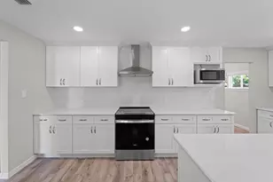 1906 Colony Dr, Irving, TX 75061 - Photo 5