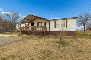 3932 County Rd 911, Joshua, TX 76058 - Photo 3