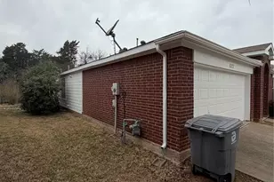 1937 Earnhardt Way, Dallas, TX 75217 - Photo 3