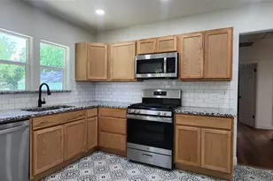 903 SW 5th Ave SW, Mineral Wells, TX 76067 - Photo 9
