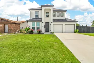610 Parker Cir, Garland, TX 75040 - Photo 1