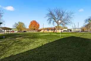 412 N Dallas St, Pilot Point, TX 76258 - Photo 29