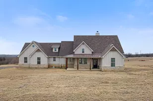 476 Silverleaf Dr, Sunset, TX 76270 - Photo 1