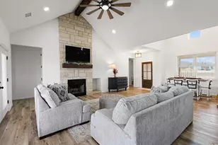 476 Silverleaf Dr, Sunset, TX 76270 - Photo 9
