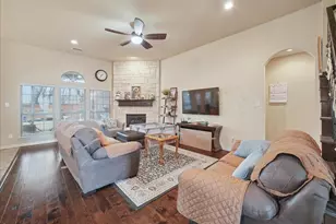 1121 Shearwater Ln, Garland, TX 75043 - Photo 3