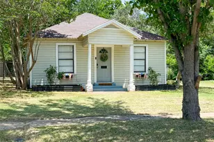 229 S Wilson St, Burleson, TX 76028 - Photo 9