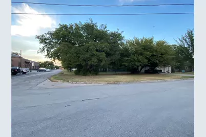 229 S Wilson Street, Burleson, TX 76028 - Photo 5