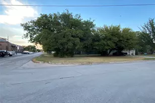 229 S Wilson St, Burleson, TX 76028 - Photo 5