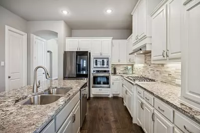 12128 Curry Creek Drive, Frisco, TX 75035 - Photo 15