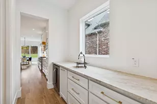 8749 Rexford Dr, Dallas, TX 75209 - Photo 11