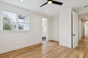 8749 Rexford Dr, Dallas, TX 75209 - Photo 31