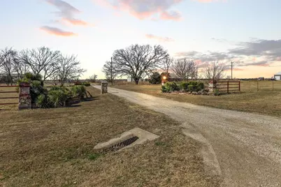 1233 Fm 901, Collinsville, TX 76233 - Photo 27