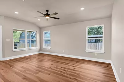 811 Branding Iron Trail, Granbury, TX 76049 - Photo 19