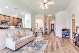 1317 Castlegar Ln, Fort Worth, TX 76247 - Photo 7