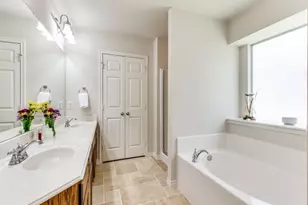 1317 Castlegar Ln, Fort Worth, TX 76247 - Photo 17