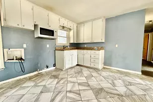 512 NW Lorna St, Burleson, TX 76028 - Photo 5