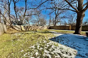 512 NW Lorna St, Burleson, TX 76028 - Photo 13