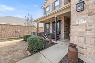 1232 Elkford Ln, Justin, TX 76247 - Photo 5