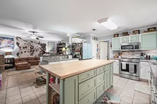 217 King Arthur Dr, Weatherford, TX 76086 - Photo 17