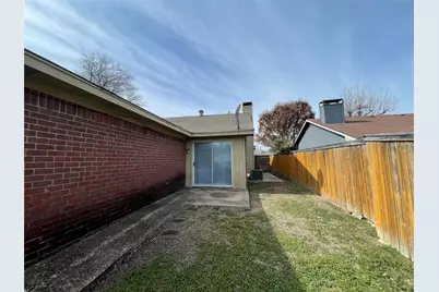 1722 Carrington Drive, Glenn Heights, TX 75154 - Photo 3